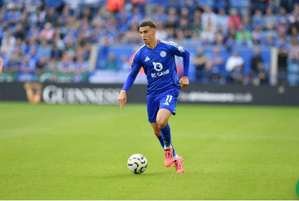Bilal El Khannouss élu "Espoir de l'année 2024" en Belgique et offre la victoire à Leicester face à Tottenham Bilal El Khannouss élu "Espoir de l'année 2024" en Belgique et offre la victoire à Leicester face à Tottenham