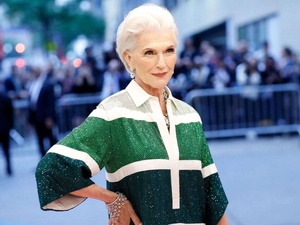 La mère de Elon Musk : Une vie hors du commun La mère de Elon Musk : Une vie hors du commun