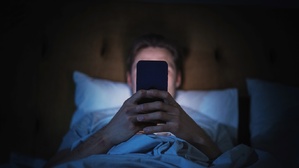 Moins de sommeil, plus de profits : comment la tech vampirise vos nuits Moins de sommeil, plus de profits : comment la tech vampirise vos nuits