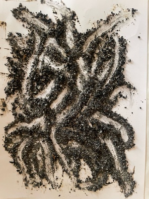 Chez le psy : Ce que le feu a laissé et quand les cendres deviennent langage Chez le psy : Ce que le feu a laissé et quand les cendres deviennent langage