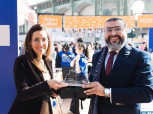 Festival du Livre de Paris: l’expert marocain Amine Laghidi primé par le groupe d’édition français “Editis” Festival du Livre de Paris: l’expert marocain Amine Laghidi primé par le groupe d’édition français “Editis”