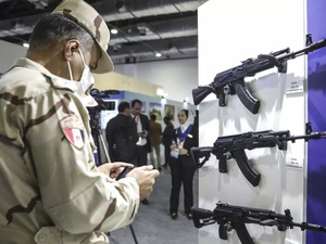 L’Amérique se retire, le monde s’arme L’Amérique se retire, le monde s’arme