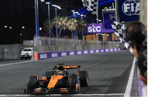 Piastri en tête du championnat après sa victoire à Jeddah : Verstappen pénalisé, Norris en quête de rédemption Piastri en tête du championnat après sa victoire à Jeddah : Verstappen pénalisé, Norris en quête de rédemption