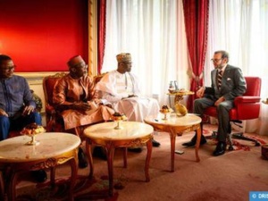 SM le Roi reçoit les ministres des Affaires étrangères des trois pays de l'Alliance des États du Sahel SM le Roi reçoit les ministres des Affaires étrangères des trois pays de l'Alliance des États du Sahel
