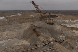 Une mine de titane à Zhytomyr, en Ukraine, le 28 février 2025. (ROMAN PILIPEY / AFP)