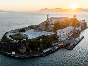 Rouvrir Alcatraz : Trump relance le débat sur la criminalité aux USA Rouvrir Alcatraz : Trump relance le débat sur la criminalité aux USA