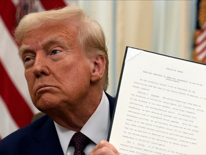 Trump paie les migrants pour qu’ils rentrent chez eux ! Trump paie les migrants pour qu’ils rentrent chez eux !