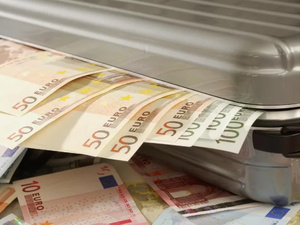 Trafic de devises : la douane marocaine en état d’alerte dans les aéroports ! Trafic de devises : la douane marocaine en état d’alerte dans les aéroports !