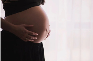 Accoucher sur un trottoir : un drame récurrent qui met en lumière les failles du système de santé au Maroc Accoucher sur un trottoir : un drame récurrent qui met en lumière les failles du système de santé au Maroc