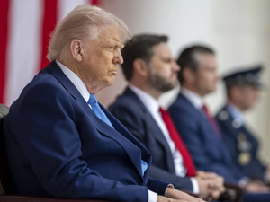 "Sans moi, la Russie aurait sombré" : Trump refait parler de lui "Sans moi, la Russie aurait sombré" : Trump refait parler de lui