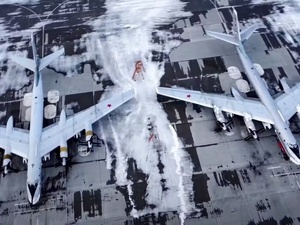 Une attaque ukrainienne aurait frappé plus de 40 bombardiers stratégiques russes Une attaque ukrainienne aurait frappé plus de 40 bombardiers stratégiques russes