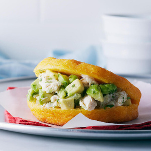 Avocat, poulet, soleil : la galette qui fait danser ta cuisine