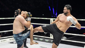 Jamal Ben Saddik privé de victoire à Glory 100 après une blessure au tibia
