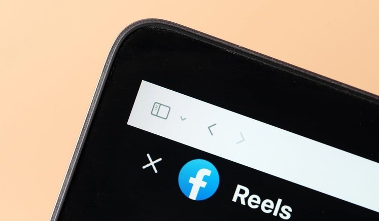 Facebook adopte le format vertical : toutes les vidéos deviennent des Reels Facebook adopte le format vertical : toutes les vidéos deviennent des Reels