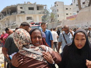 Une frappe aérienne israélienne fait 12 morts parmi des déplacés Une frappe aérienne israélienne fait 12 morts parmi des déplacés