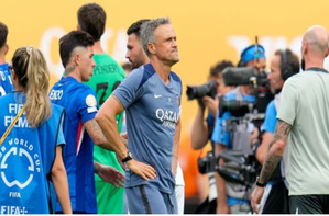 Nasser Al-Khelaïfi prend la défense de Luis Enrique : "Il mérite le respect"