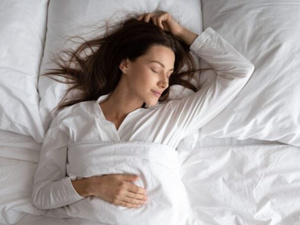 Entretien exclusif : Et si la position dans laquelle vous dormez influençait votre cerveau ? Entretien exclusif : Et si la position dans laquelle vous dormez influençait votre cerveau ?