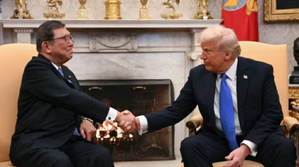 Donald Trump et le Japon scellent un accord commercial « historique »