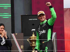 Bilan de la mi-saison F1 : McLaren sur orbite, Ferrari en crise Bilan de la mi-saison F1 : McLaren sur orbite, Ferrari en crise