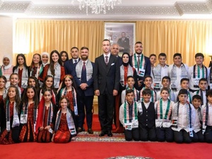 SAR le Prince Héritier Moulay El Hassan reçoit les enfants Maqdessis 