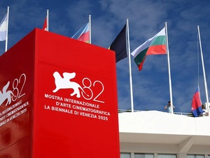 Mostra de Venise : paillettes, politique et puissance du cinéma Mostra de Venise : paillettes, politique et puissance du cinéma