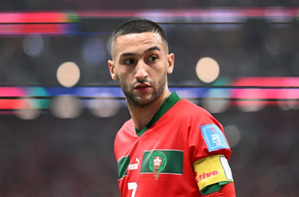 Hakim Ziyech au cœur des rumeurs de transferts : Séville, Benfica et Elche sur les rangs Hakim Ziyech au cœur des rumeurs de transferts : Séville, Benfica et Elche sur les rangs