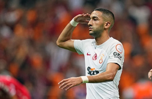 Hakim Ziyech toujours dans le viseur d’Elche malgré la fermeture du mercato