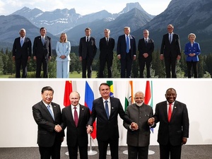 Chronique : Entre anti-occidentaux et aoccidentaux Chronique : Entre anti-occidentaux et aoccidentaux