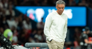 Luis Enrique opéré après un accident de vélo, son retour sur le banc du PSG incertain Luis Enrique opéré après un accident de vélo, son retour sur le banc du PSG incertain
