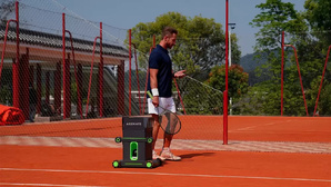 Acemate, le robot coach de tennis du futur Acemate, le robot coach de tennis du futur