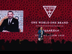 GUESS célèbre son histoire au Maroc: “One World, One Brand” en grand format GUESS célèbre son histoire au Maroc: “One World, One Brand” en grand format