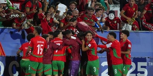 L'équipe du Maroc sur le toit du monde : On est champions du monde. L'équipe du Maroc sur le toit du monde : On est champions du monde.