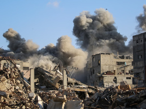 Gaza : 45 morts après des frappes israéliennes, le cessez-le-feu vacille Gaza : 45 morts après des frappes israéliennes, le cessez-le-feu vacille