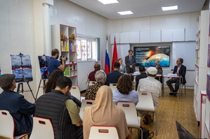 Vue de la Conférence de presse tenue à la Maison russe de Rabat Vue de la Conférence de presse tenue à la Maison russe de Rabat