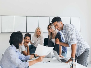 Écoles de commerce françaises : quand la quête d’étoiles fait exploser les frais et fait perdre le sens Écoles de commerce françaises : quand la quête d’étoiles fait exploser les frais et fait perdre le sens