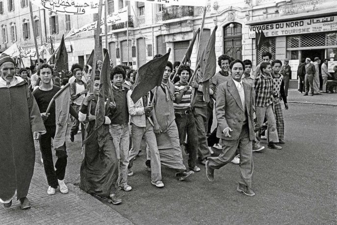 L’une des multiples et quotidiennes manifestations qui ont sillonné le Maroc dès l’annonce de l’organisation de la Marche Verte par le Roi Hassan II le 16 octobre 1975