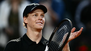 Tennis : Jannik Sinner remporte le Paris Masters et reprend la tête de l’ATP