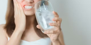 Dents sensibles au froid : causes et remèdes pour retrouver le confort buccal Dents sensibles au froid : causes et remèdes pour retrouver le confort buccal