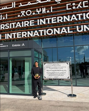 Achraf Hakimi : Une visite marquante au Complexe Hospitalo-Universitaire Mohammed VI de Rabat