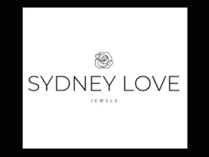 Sydney Love célèbre 16 ans d'excellence à Casablanca avec un bijou inspiré de la CAN 2025