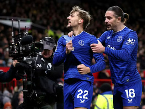 Premier League : Manchester United s’incline 1-0 face à Everton malgré une supériorité numérique