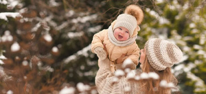 Bien habiller bébé cet hiver : les matières idéales pour rester au chaud Bien habiller bébé cet hiver : les matières idéales pour rester au chaud