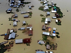 Inondations en Asie : un bilan meurtrier qui atteint 818 morts