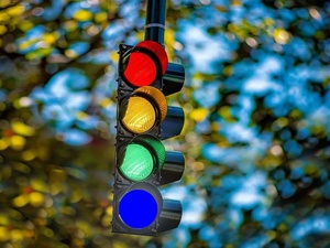 Les États-Unis inventent le premier feu bleu : la route entre dans l’ère des voitures autonomes Les États-Unis inventent le premier feu bleu : la route entre dans l’ère des voitures autonomes