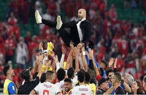 Regragui après le tirage du Mondial 2026 : « Face au Brésil, nous les regarderons dans les yeux » Regragui après le tirage du Mondial 2026 : « Face au Brésil, nous les regarderons dans les yeux »