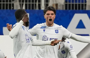 Ligue 1 : Oussama El Azzouzi guide l’AJ Auxerre vers un précieux succès contre Metz Ligue 1 : Oussama El Azzouzi guide l’AJ Auxerre vers un précieux succès contre Metz