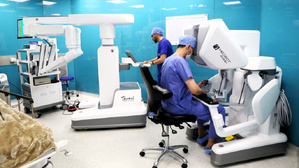 Chirurgie robotique au Maroc : quatre patients opérés avec succès à Rabat