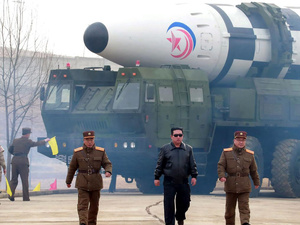 Missiles nord-coréens en mer : un tir de défi avant une visite cruciale Missiles nord-coréens en mer : un tir de défi avant une visite cruciale