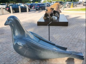 Paloma, une sculpture monumentale rejoint le parvis du MMVI et fait vibrer l’art dans la ville Paloma, une sculpture monumentale rejoint le parvis du MMVI et fait vibrer l’art dans la ville