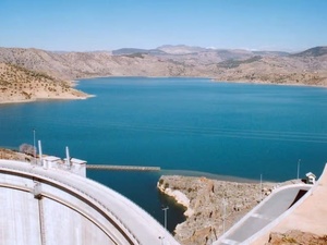Enfin, les réserves en eau (dix barrages) ont atteint des niveaux exceptionnels Enfin, les réserves en eau (dix barrages) ont atteint des niveaux exceptionnels